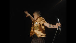 Alex Anwandter in the Venus Bowler